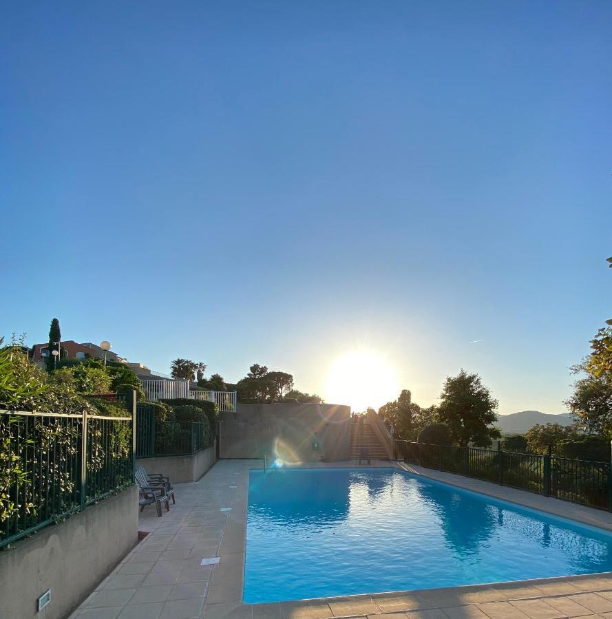 Jolie maison individuelle golfe de Saint-Tropez Cogolin Exterior foto